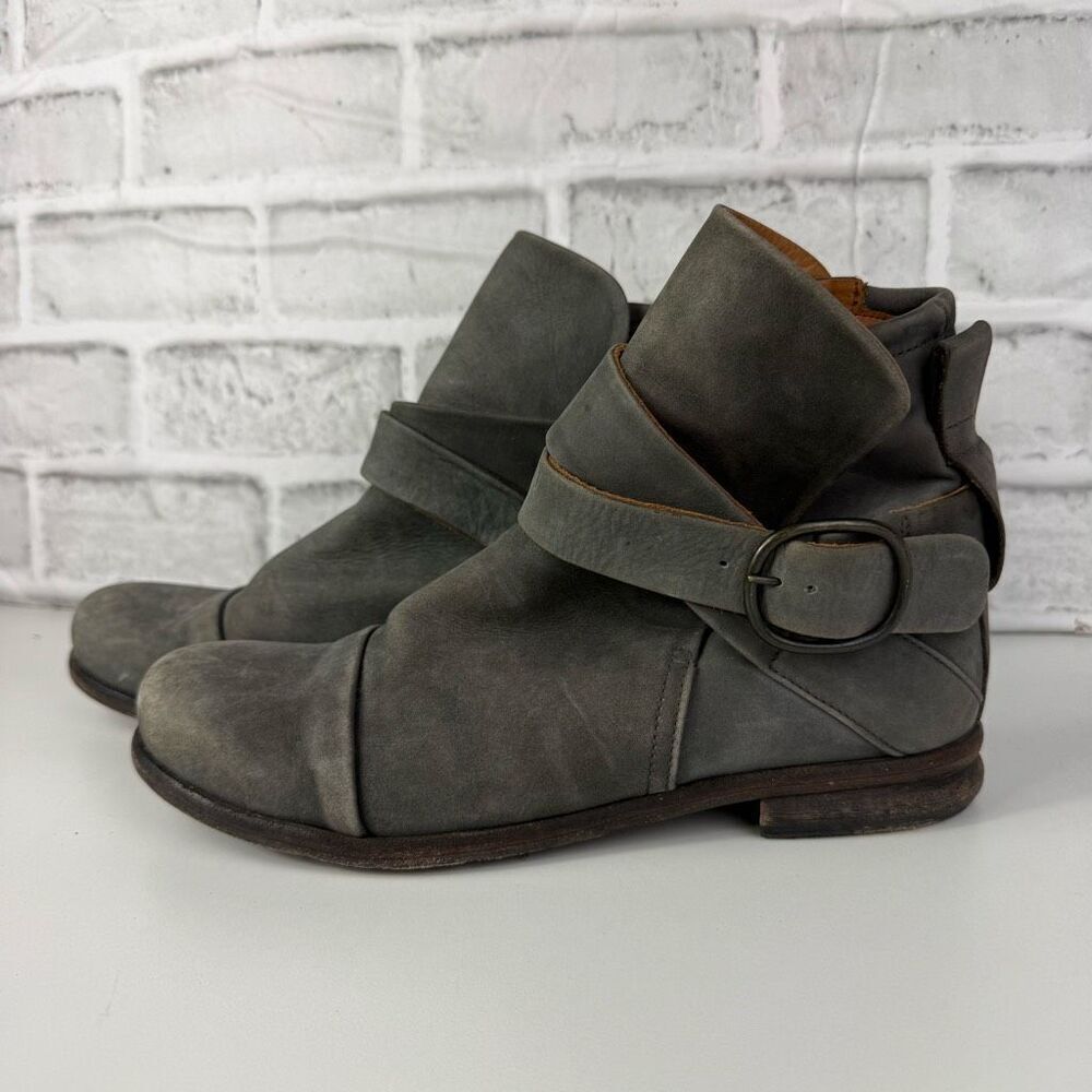 P. Monjo Lexi Ankle Boots EUR 38 Womens Size 7.5 Gray Suede Leather Pull on